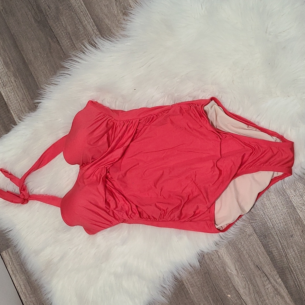 red color for women's  small  size